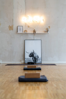 ahoiYOGA