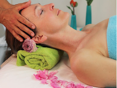Saiyona | Massagen | Yoga | Delfinretreats - Antje Gruler