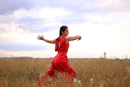 Karina Suarez Bosche, Yoga, Tanz, Embodiment