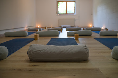 LIANKA YOGA