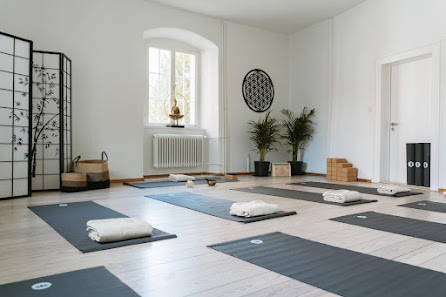 Yoga Bea Belle Vie
