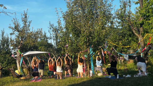 Lisa Wiening Yoga & Doula