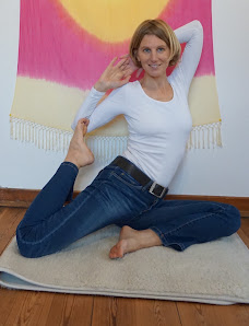 Monika Pöhlmann - Telefonisches spirituelles Coaching, Entschlackung, Yoga