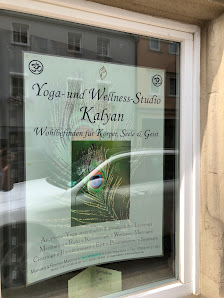 Yoga-& Wellness-Studio Kalyan