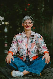 Yvonne Braun • WOOD-YOGA© • Gesundheit & Vorsorge • Retreats & Bildungsurlaube