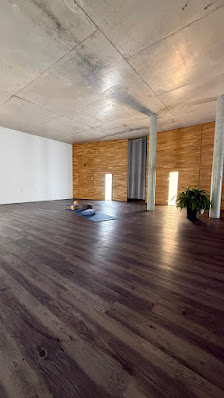 IN ZEN MA - Yoga · Bewegung · Verbindung (Yogastudio von Erika Ranft)