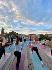 Mary Glue Yoga