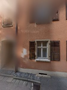 p r e s e n t y o g a - Yoga in Regensburg // Judith Wagner