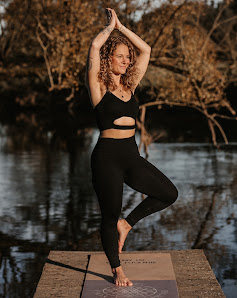 Higher Self Yoga mit Anna
