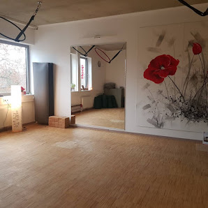 Studio Mohnblume - Yoga, Pole Dance, Meditation, Luftakrobatik