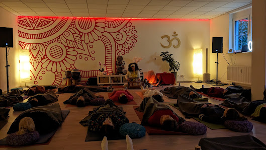 Kamala Yoga bei Katalin Lubina