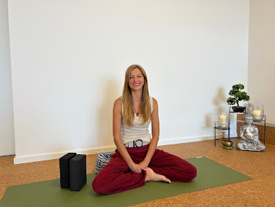 Yoga All Studio by Anna Deutsch
