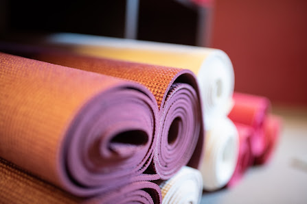YOGA.Claudia Halbedel