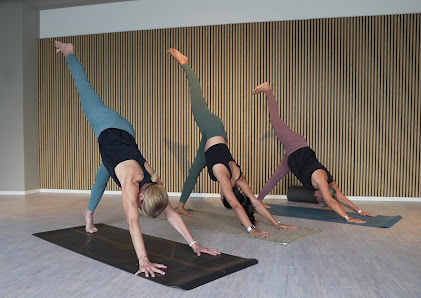 YOGA HOUSE by HARDY's