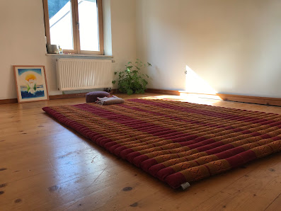 Osteopathie & Yoga - Naema Götz-Ferstl
