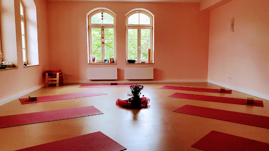 Yoga Shoshan