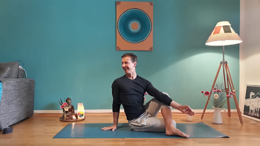 YogaLotusHeart Studio