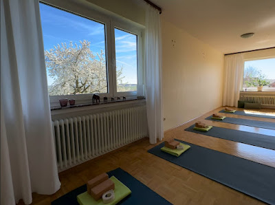 YOGARAUM Rosel Botte Yogalehrerin BDY/EYU