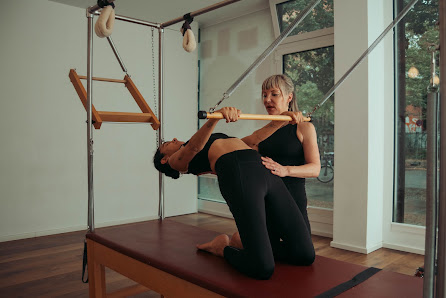 Remedy Studio Berlin - Pilates | Yoga | Bodywork | Dance