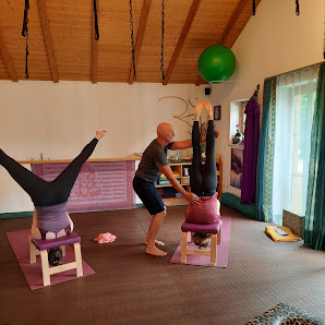 AnandaYoga GbR - Yogastudio und Akademie
