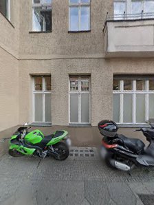 Anastasia Yoga im Yoga Stockwerkdrei