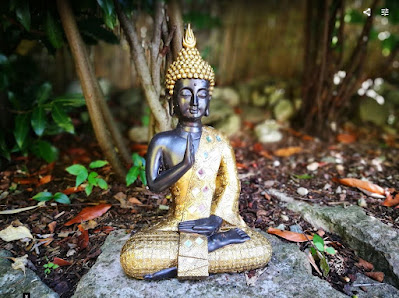 Yoga Dahoam - Nicole Straßer