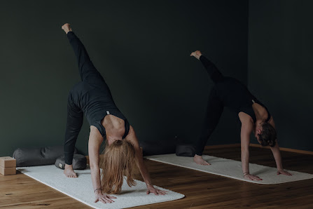 Yin Yoga Traunstein & Lovely Times Nicolette Hiemer
