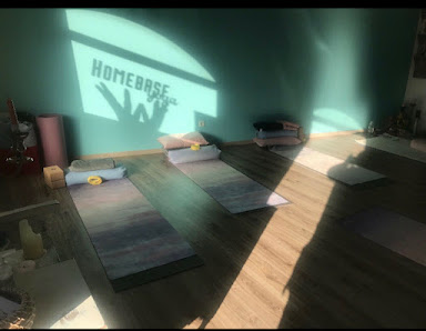 Homebase Yoga Lisa Kunze