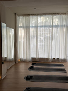 RE:FORM Studio - Mat Pilates & Yoga