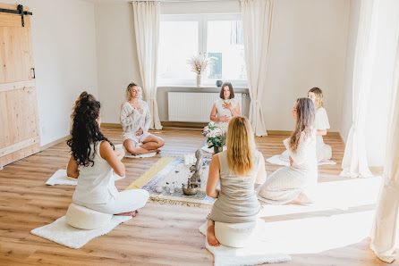 YOGABYSANDRA STUDIO