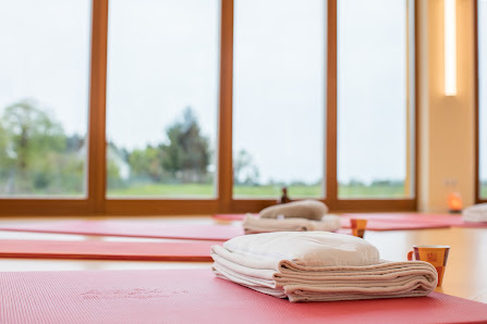Yoga- und Bewusstseinsschule der neuen Zeit - Iris Kirchhoff