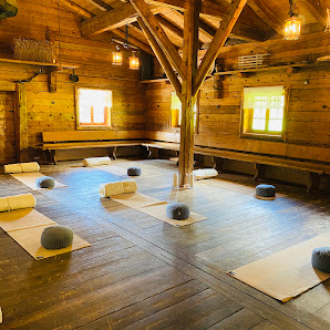 AlmYoga