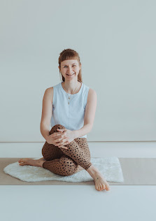 Fagera Studio | Nicole Karmann-Weiß | Yoga • Rückbildung • Beckenboden • Schwangerschaft