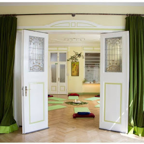 Franziska Isensee, Yoga & Ayurveda Massagen für Frauen