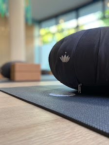 BE STUDIO Dein Raum zum Sein. Yoga, Pilates, Face Yoga, Meditation, Menopause Yoga, Pränatal-Workout