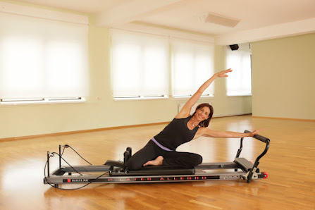 Bewegungsraum - Studio für ganzheitliche Körperarbeit, Yoga und Pilates