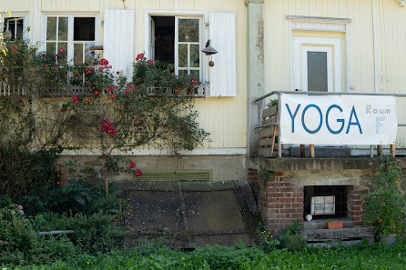 Lisa Kohlrusch - Yoga