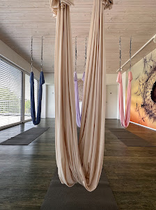 Julia Kühn / Nidhan Yoga