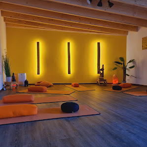 Praxis für Ayurvedamedizin & Naturheilkunde und Shanti-Yogaschule