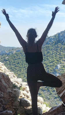 Grounded Flow Yoga & Breathwork - Kerstin Brandl