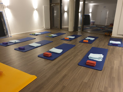 YinYang-Yoga by Manuela Schenk