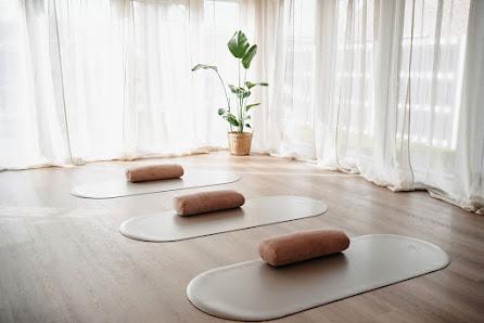 FLOWers - Yoga & Workshops