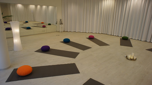 escape to YOGA