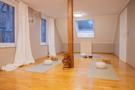 Love More Yoga Lounge