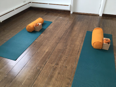 Kristina Eichner Heilpraktik | Osteopathie | Yoga