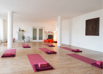 Shine! Yoga Lindenthal