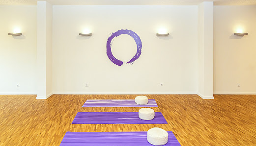 atmungsaktiv - YOGA FÜR JEDEN