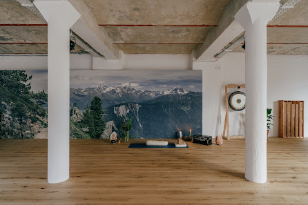 Yellow Yoga Studio Berg