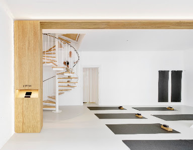Lotos Yoga Academy