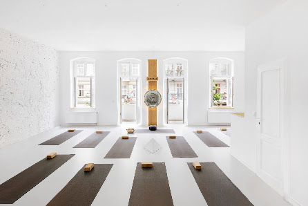 Lotos Yoga Academy
